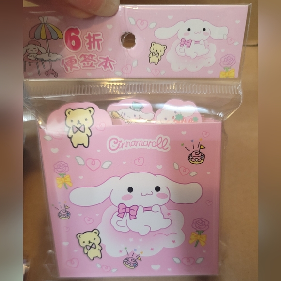 Cinnamoroll Sanrio 6 in 1 notepad 4 Pack - Picture 2 of 11